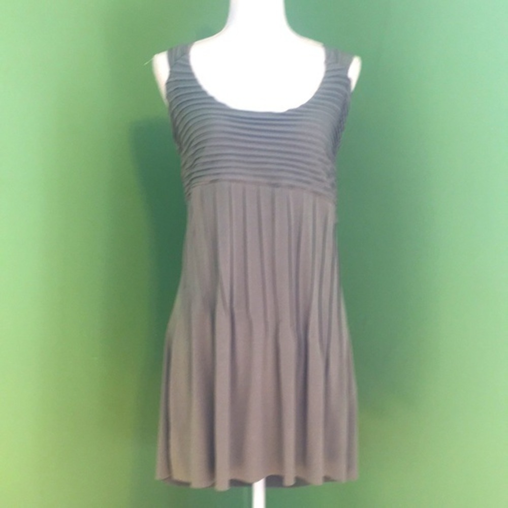 NWT GRACE ELEMENTS moss‎ green sleeveless dress